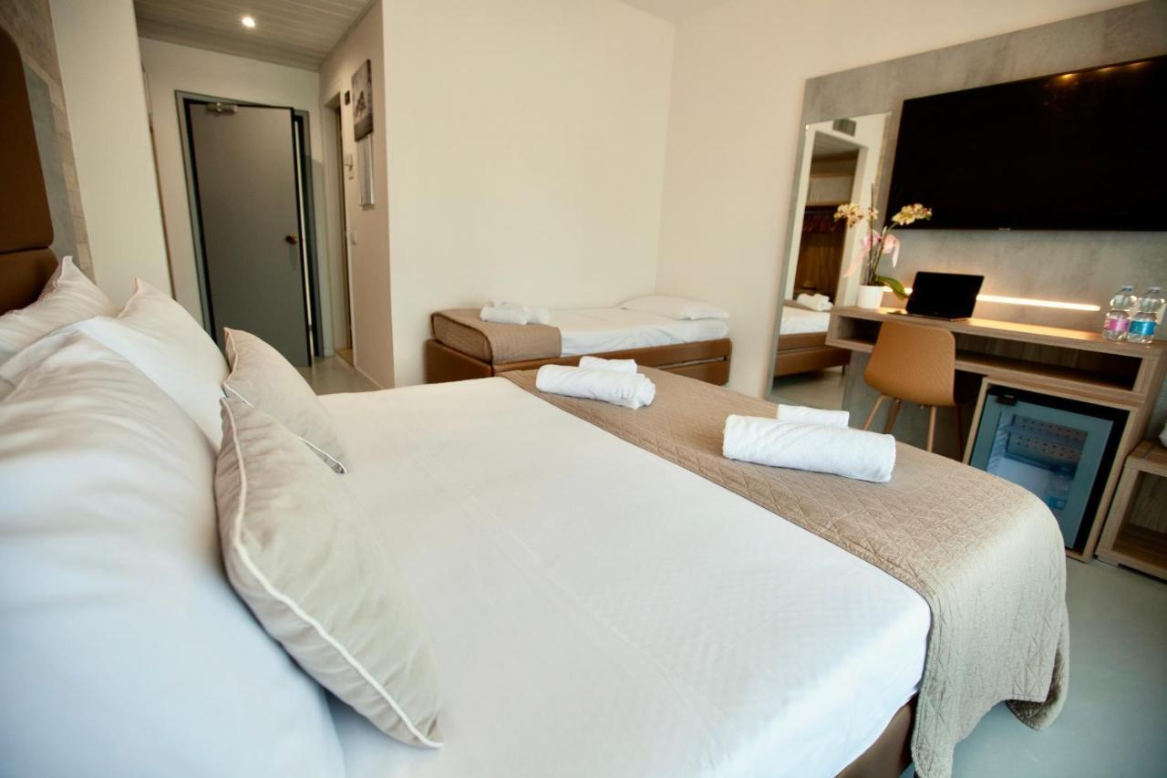 Hotel Maestri Riccione Exterior foto