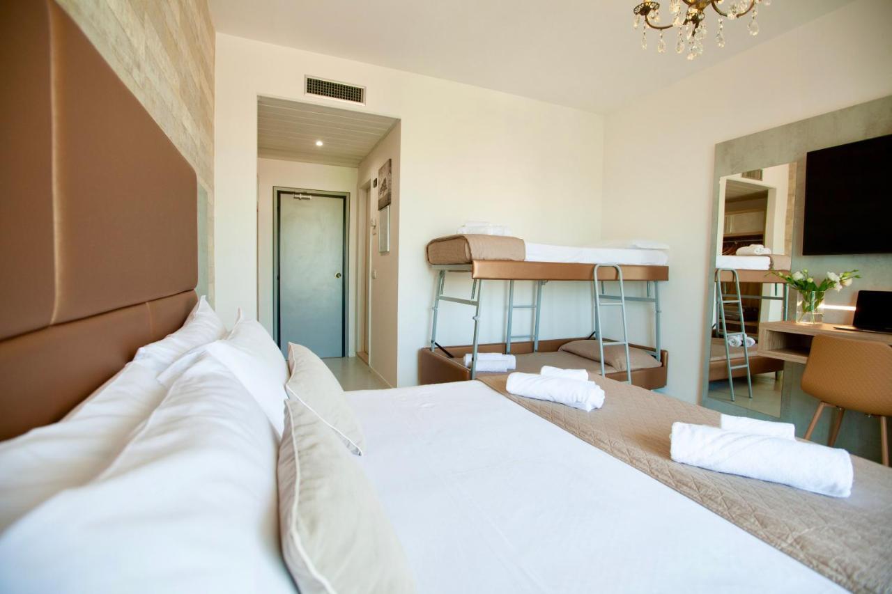 Hotel Maestri Riccione Exterior foto